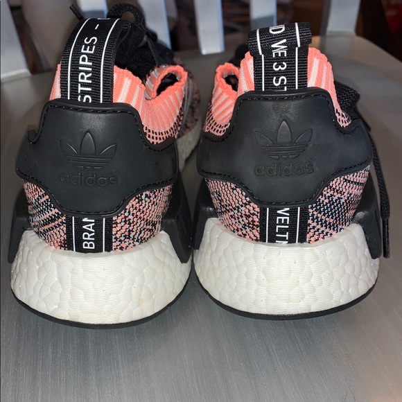 NMD R1 Pink - Picture 3 of 5